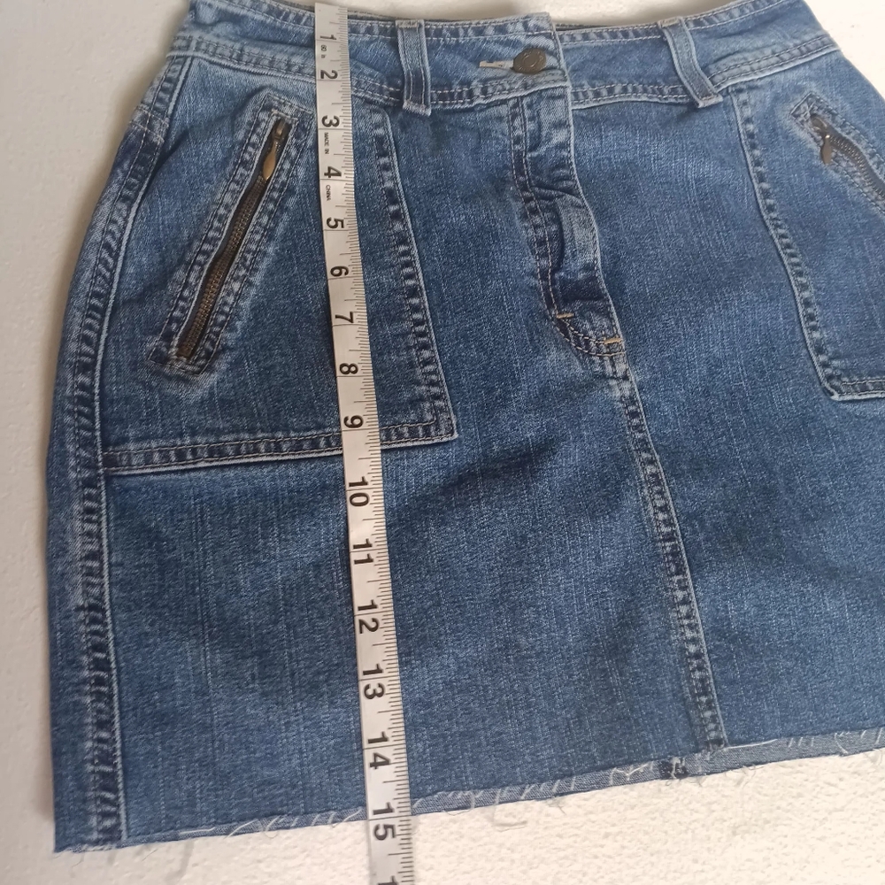 Eddie Bauer Zipper Pocket Denim Mini Skirt Size 6 Blue Casual Utility A Line - Picture 6 of 6